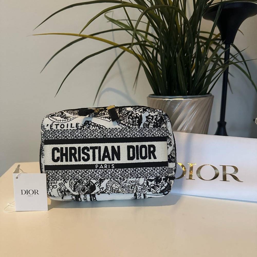 Christian Dior Clutch/Travel Bag - Picture 2 of 14